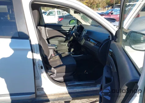 2019 Mitsubishi Outlander Es z USA, uszkodzony, nr VIN JA4AD2A34KZ006020